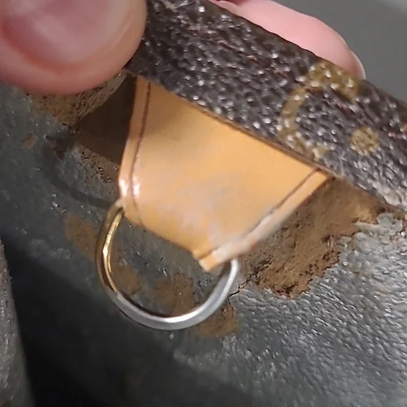 SOLD - Authentic Louis Vuitton - Picture 9 of 11